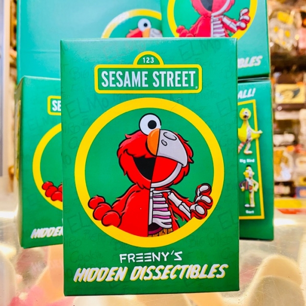 HIDDENSESAME STREET エルモ　半分解剖