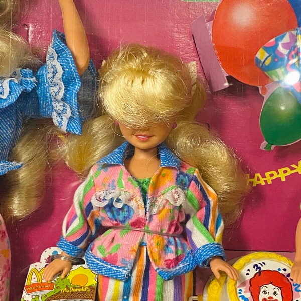 バービー人形　バースデー　Barbie Fun At Macdonald’s