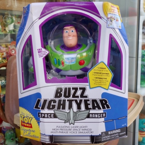 トイストーリー TOY STORY 4 Signature Collection シグネチャーコレクション バズ ライトイヤー